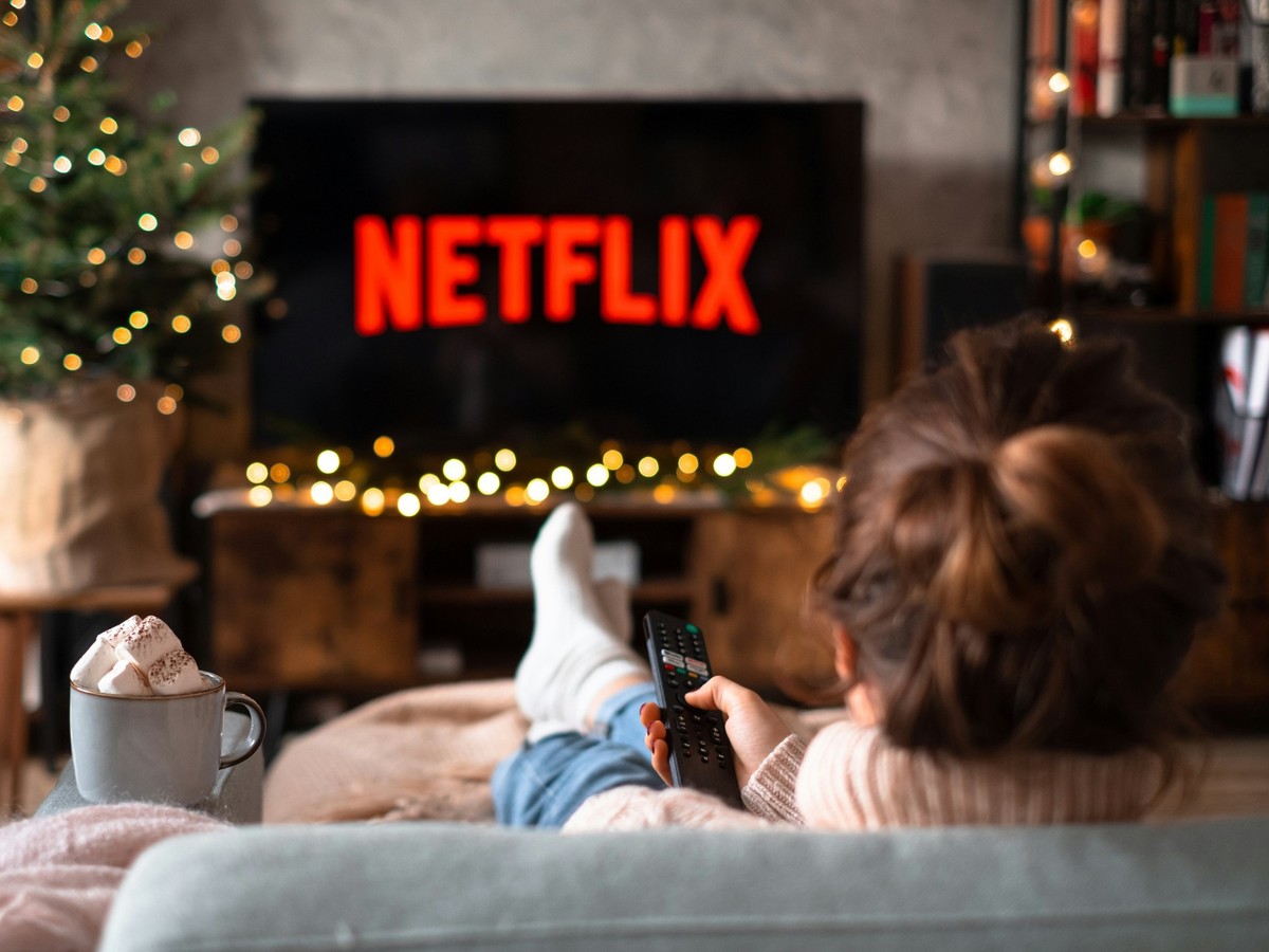 Netflix und heiße Schokolade im kalten Herbst auf der Couch … herrliche Kombi!