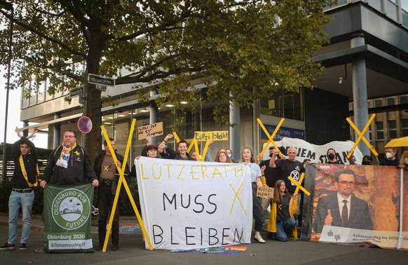 Von überall her aus Deutschland und Europa kommen Menschen, um für den Erhalt von Lützerath zu kämpfen.