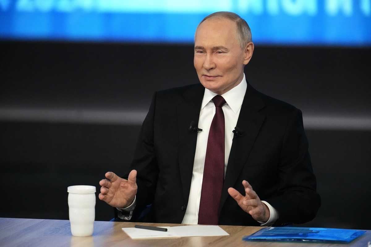 19.12.2024, Russland, Moskau: Der russische Präsident Wladimir Putin spricht während seiner jährlichen Pressekonferenz und Fernsehsprechstunde «Direkter Draht». Foto: Alexander Zemlianichenko/AP/dpa + ...