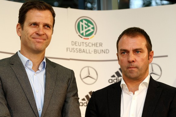 16.12.2014, Frankfurt am Main, DFB-Zentrale Pressegespr�ch DFB 2024 DFB-Akademie im Monitor Einzelbild, Portrait Oliver Bierhoff (Manager Nationalmannschaft) und Hansi Flick (DFB-Sportdirektor)

16  ...