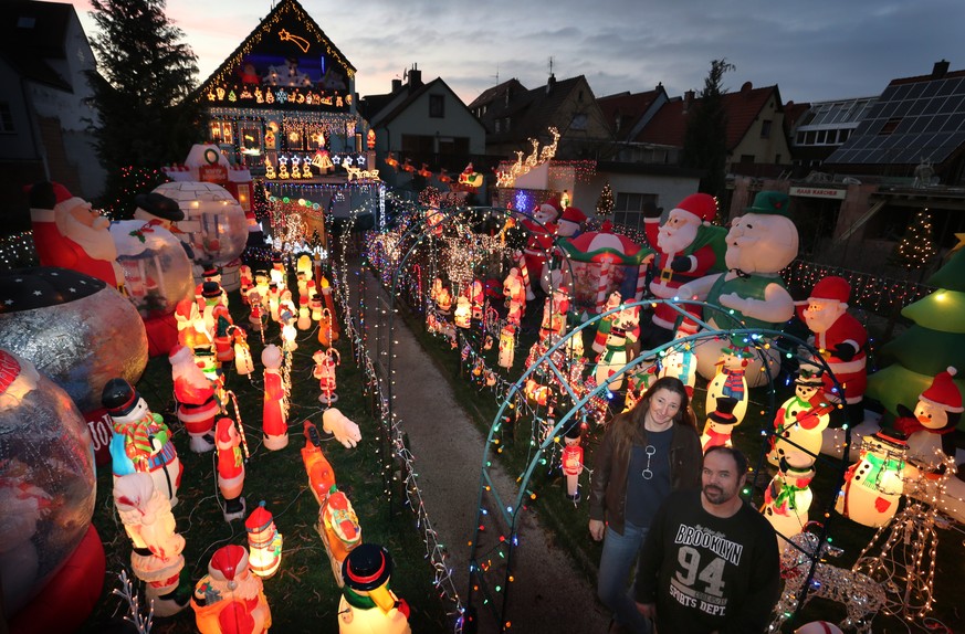 In Veitshöchheim leuchten im Advent 50.000 Lichter. 