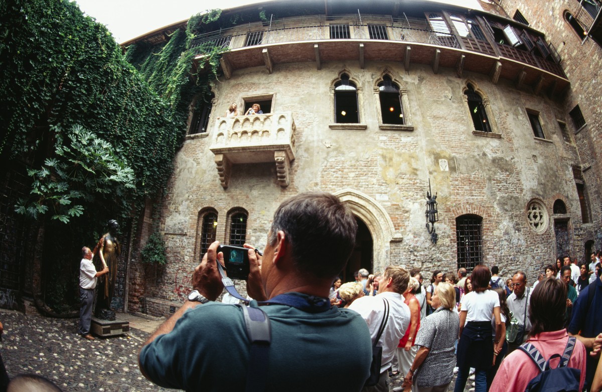 Hier gibt es eigentlich nichts zu sehen: Der Balkon der Casa di Giulietta in Verona.