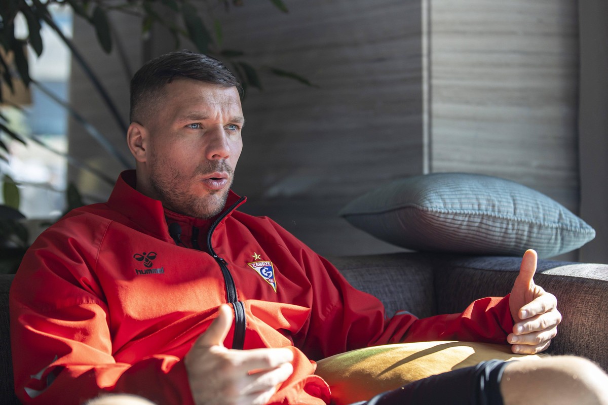 BELEK 21.01.2022 ZGRUPOWANIE GORNIKA ZABRZE W TURCJI --- GORNIK ZABRZE TRAINING CAMP IN TURKEY SESJA PHOTOCALL LUKAS PODOLSKI FOT. PIOTR KUCZA/FOTOPYK/NEWSPIX.PL --- Newspix.pl PUBLICATIONxNOTxINxPOL ...