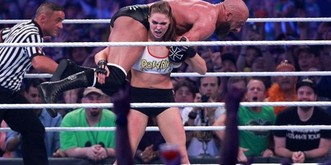 Der Undertaker überrascht verängstigten John Cena – die Highlights von Wrestlemania