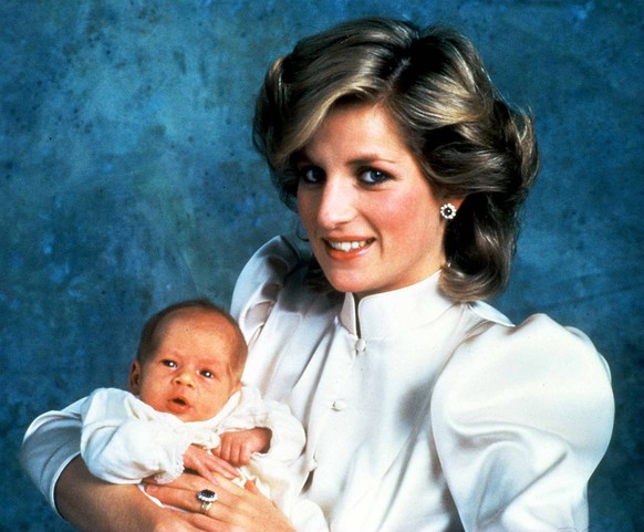 Prinzessin Diana GBR mit Sohn Prinz Henry PUBLICATIONxINxGERxSUIxAUTxHUNxONLY wap97083101