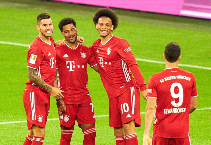 Football Munich - Schalke, Munich Sept 18, 2020. Leroy SANE, FCB 10 prepares 4-0 Serge GNABRY, FCB 22 celebrates his goal, happy, laugh, celebration, Lucas HERNANDEZ FCB 21 Robert LEWANDOWSKI, FCB 9 F ...