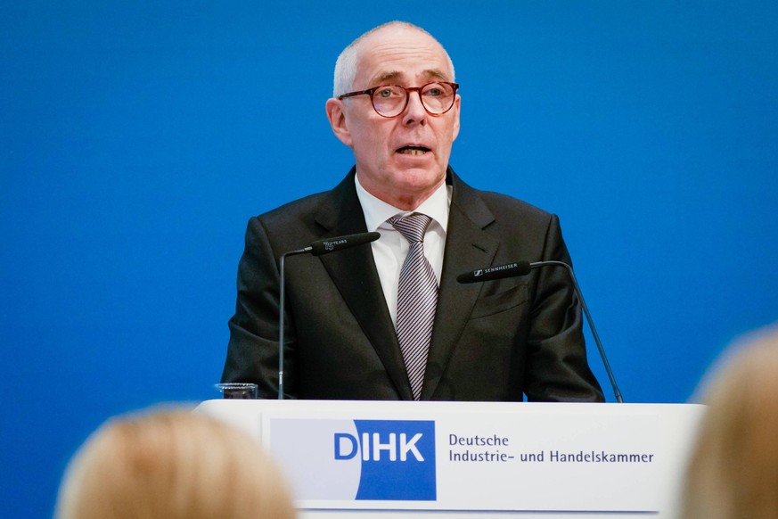 Gruendungsvollversammlung der DIHK im Haus der Deutschen Wirtschaft in Berlin Aktuell, 24.01.2023, Berlin, Peter Adrian, Praesident der DIHK beim Festakt nach Gruendungsvollversammlung der DIHK im Hau ...