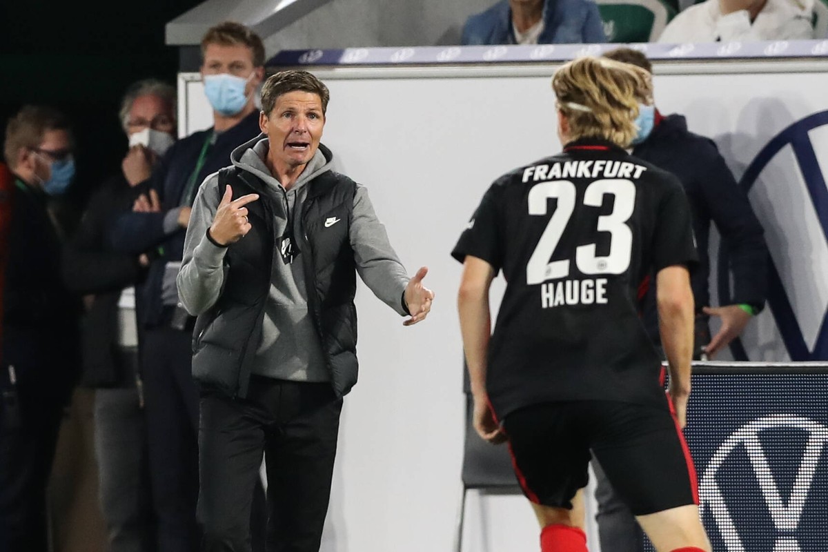 Trainer Oliver Glasner und Jens Petter Hauge.