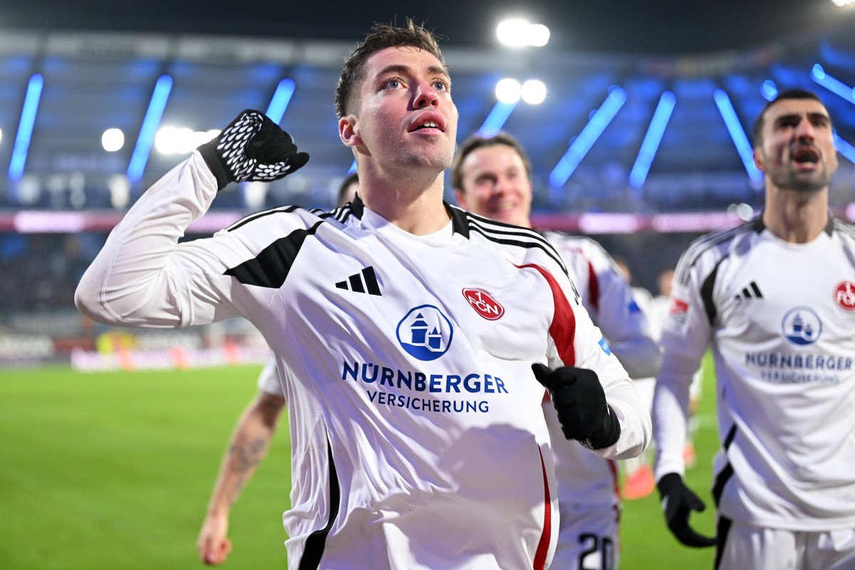 Paderborn, Home Deluxe Arena, 22.11.24, GER, Herren, 2.Bundesliga, Saison 2024-2025, SC Paderborn 07 - 1.FC Nuernberg Bild: Stefanos TZIMAS Nuernberg jubelt nach seinem Tor zum 1:2 Only for editorial  ...