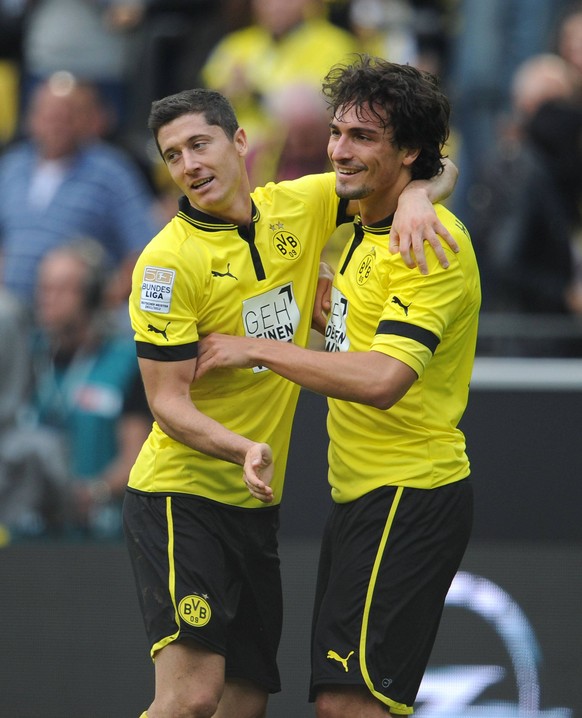 Feierten früher gemeinsam bei Borussia Dortmund: Die heutigen Bayern-Asse Robert Lewandowski (links) und Mats Hummels.