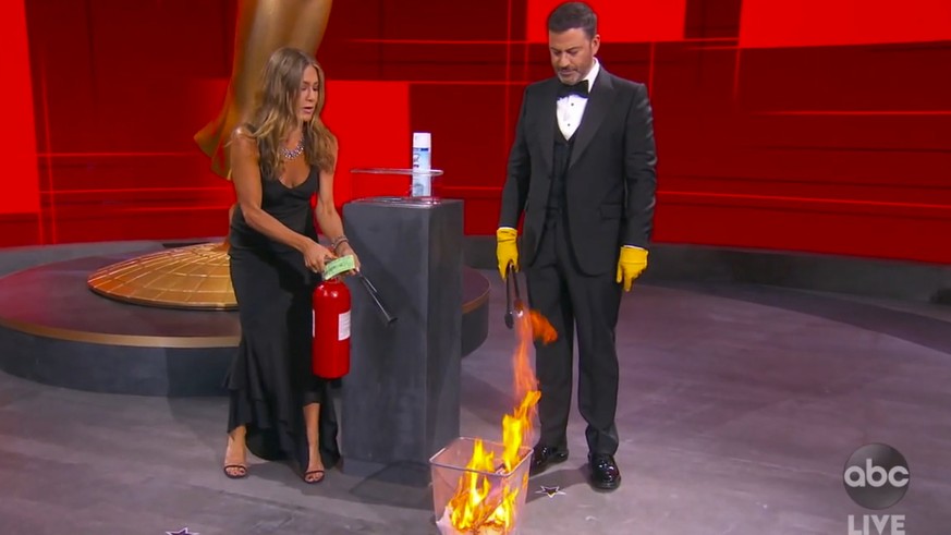 „Emmys“: Flammen bei den Emmy Awards – Jennifer Aniston muss eingreifen