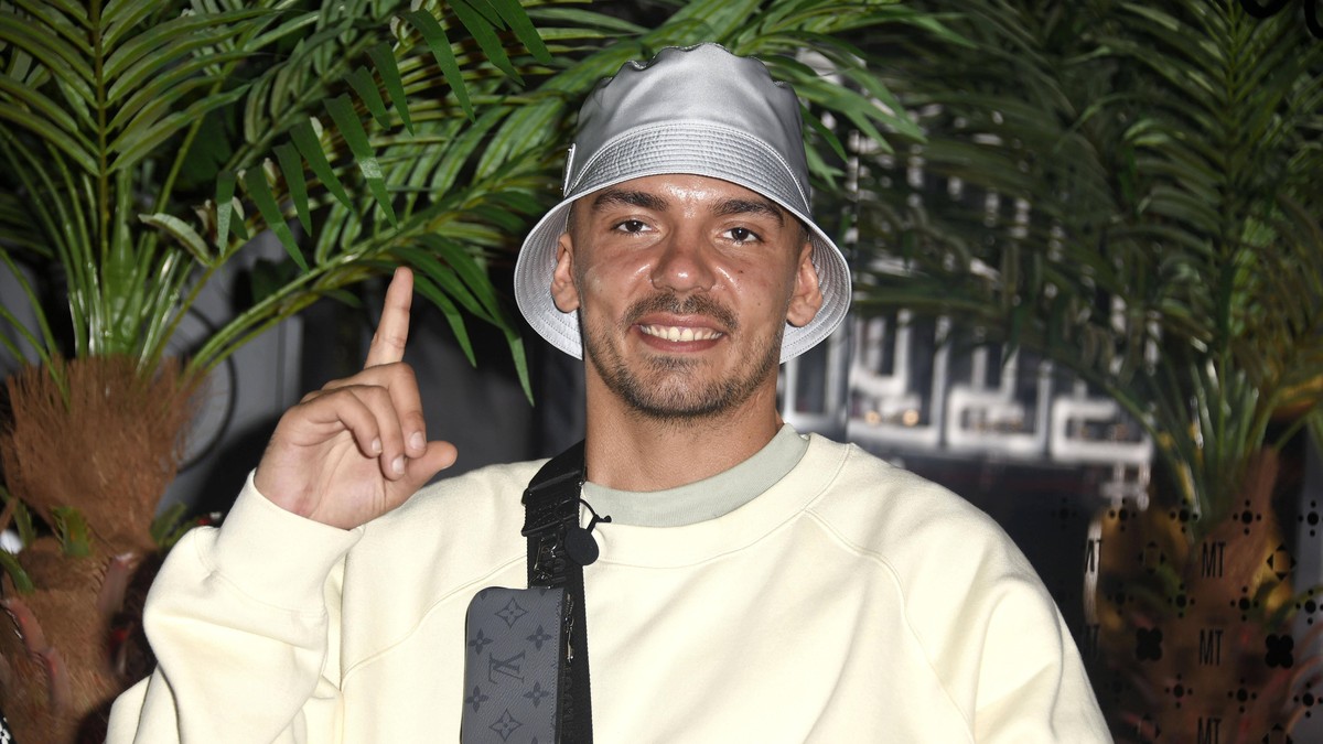 Capital Bra bei der Enthüllung seiner Wachsfigur im Madame Tussauds. Berlin, 08.07.2021 *** Capital Bra at the unveiling of his wax figure at Madame Tussauds Berlin, 08 07 2021 Foto:xN.xKubelkax/xFutu ...
