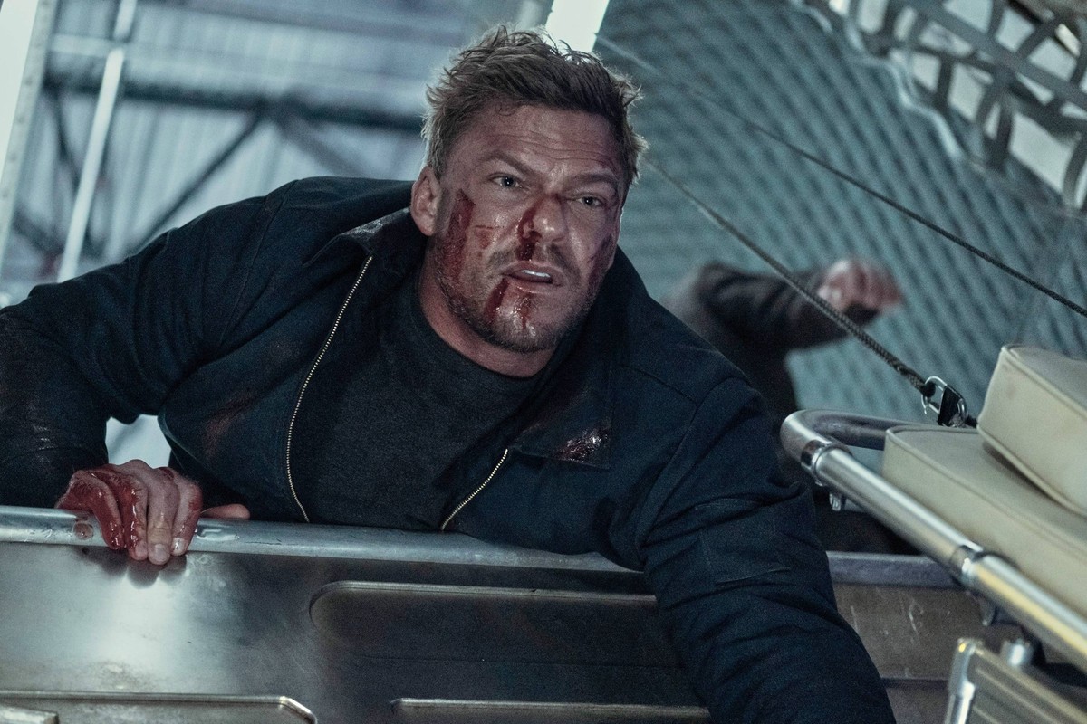 RECORD DATE NOT STATED REACHER, Alan Ritchson, Fly Boy , Season 2, ep. 208, aired Jan 19, 2023. photo: Brooke Palmer / Amazon/MGM Studios / Courtesy Everett Collection PUBLICATIONxINxGERxSUIxAUTxONLY