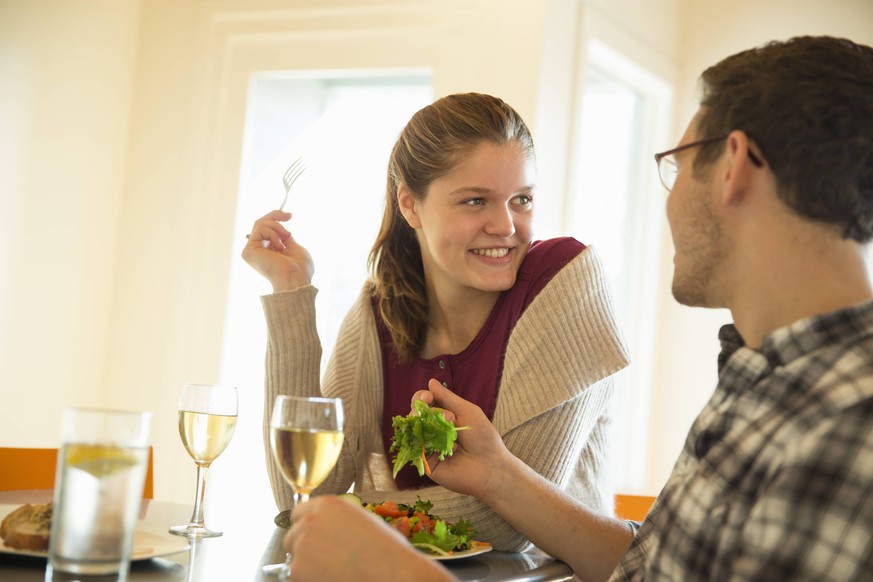 Jodler datet Vegetarierin – bei ihrer Bestellung verliert er die Lust auf mehr