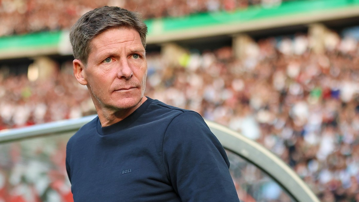 ARCHIV - 03.06.2023, Berlin: Fußball: DFB-Pokal, Finale, RB Leipzig - Eintracht Frankfurt im Olympiastadion. Frankfurts Cheftrainer Oliver Glasner kommt ins Stadion. (zu dpa: «Frankfurts Ex-Coach Glas ...