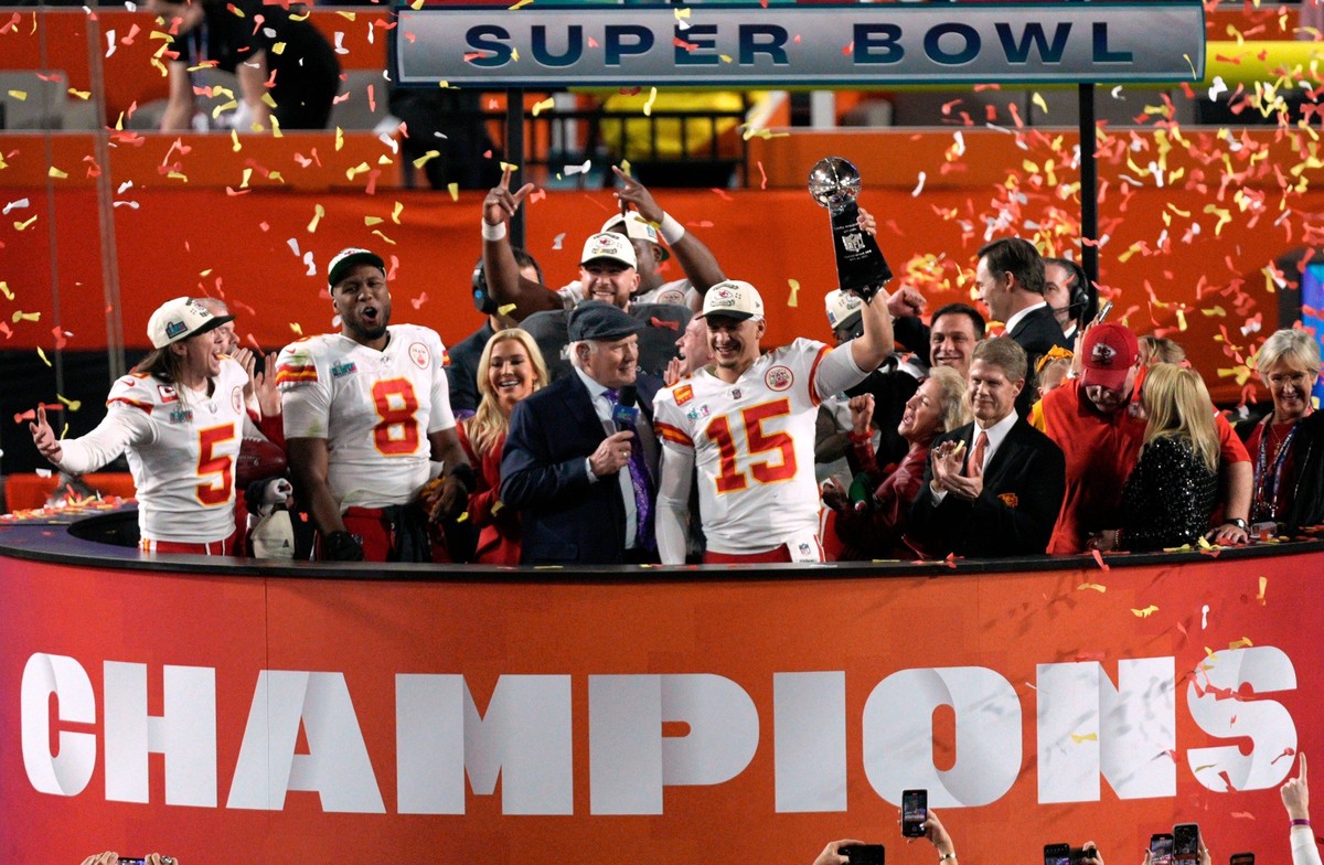 Mandatory Credit: Photo by Dave Shopland/Shutterstock 13762400dk Kansas City Chiefs quarterback Patrick Mahomes 15 lifts The Vince Lombardi Trophy Philadelphia Eagles v Kansas City Chiefs, Super Bowl ...