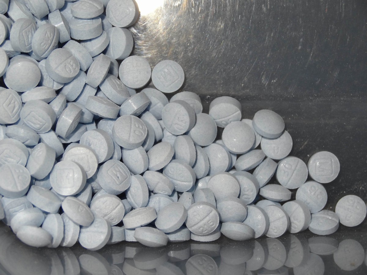 ARCHIV - 12.09.2019, USA, ---: Dieses Bild, des «U.S. Attorneys Office for Utah» zeigt gefälschte, mit Fentanyl gestreckte Oxycodon-Pillen, die als Beweismittel im Aaron-Shamo-Prozess dienen. Mit der ...