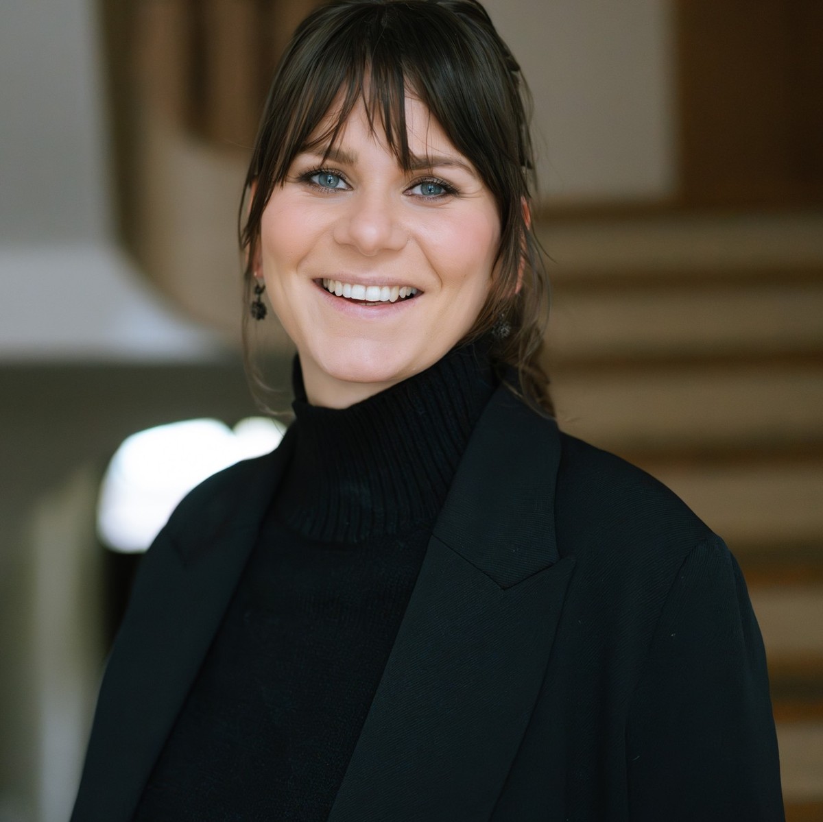 Dr. Rebecca Gulowski forscht unter anderem in den Bereichen Konflikt- und Gewaltsoziologie, sowie zu sexualisierter Gewalt.