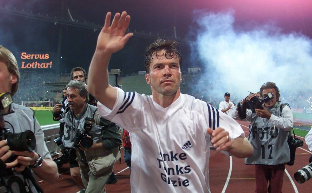 Bildnummer: 09493520 Datum: 26.05.2000 Copyright: imago/Pressefoto Baumann
Fussball Abschiedsspiel Lothar Matthäus Olympiastadion Muenchen Bayern München gegen Nationalmannschaft Deutschland ; 1999 20 ...
