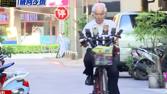 "Onkel Pokémon": Hier fährt Chen San-yuan durch Taipei.&nbsp;
