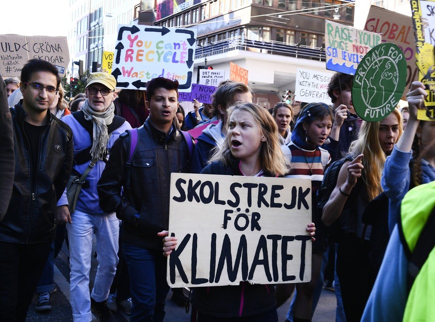 STOCKHOLM 20220909 Greta Thunberg deltar när Fridays For Futures arrangerar klimatstrejk i samband med valet. STOCKHOLM SVERIGE x12130x *** STOCKHOLM 20220909 Greta Thunberg participates in Fridays Fo ...