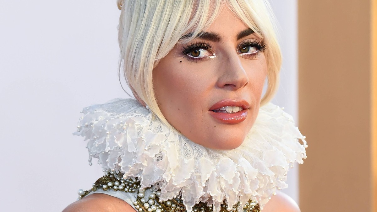 A Star is Born UK Premiere - London Lady Gaga attending the UK Premiere of A Star is Born held at the Vue West End, Leicester Square, London PUBLICATIONxINxGERxSUIxAUTxONLY Copyright: xDougxPetersx 38 ...