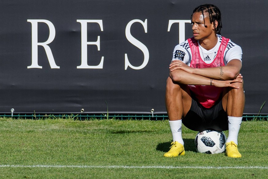 Eppan, Italy, 25.05.2018, DFB Trainingslager Nationalmannschaft, Leroy Sane (GER) guckt ( DeFodi507 *** Eppan Italy 25 05 2018 DFB training camp national team Leroy Sane GER is watching DeFodi507