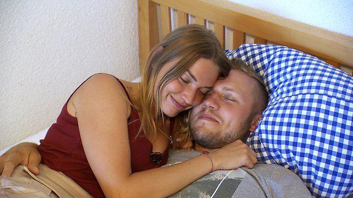 Patrick und Julia richten gehen bei "Bauer sucht Frau" auf Tuchfühlung.