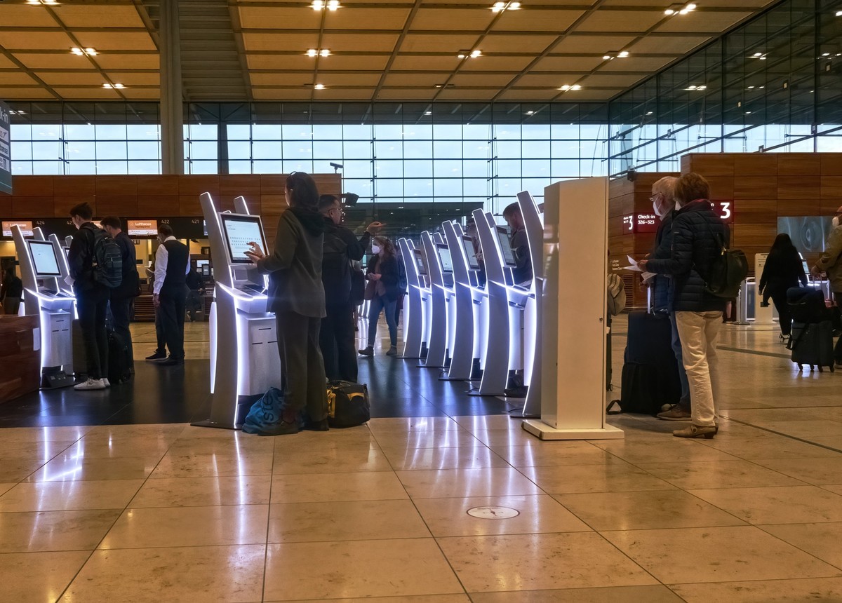 Weniger günstige Flüge, weniger Passagiere: Das könnte für den Berliner Flughafen BER zutreffen.