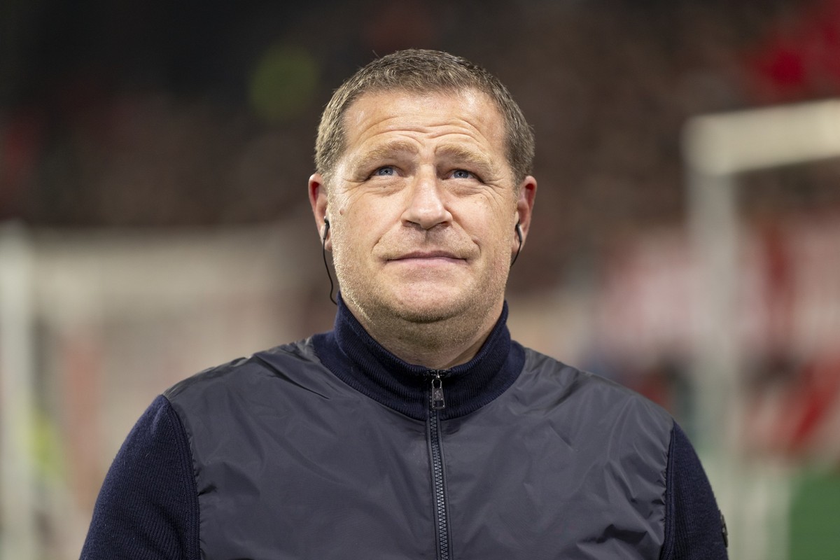 ARCHIV - 30.10.2024, Rheinland-Pfalz, Mainz: Fußball: DFB-Pokal, FSV Mainz 05 - Bayern München, 2. Runde, Mewa Arena. Max Eberl, Sportvorstand des FC Bayern München beim Interview. (zu dpa: «Kane-Ersa ...