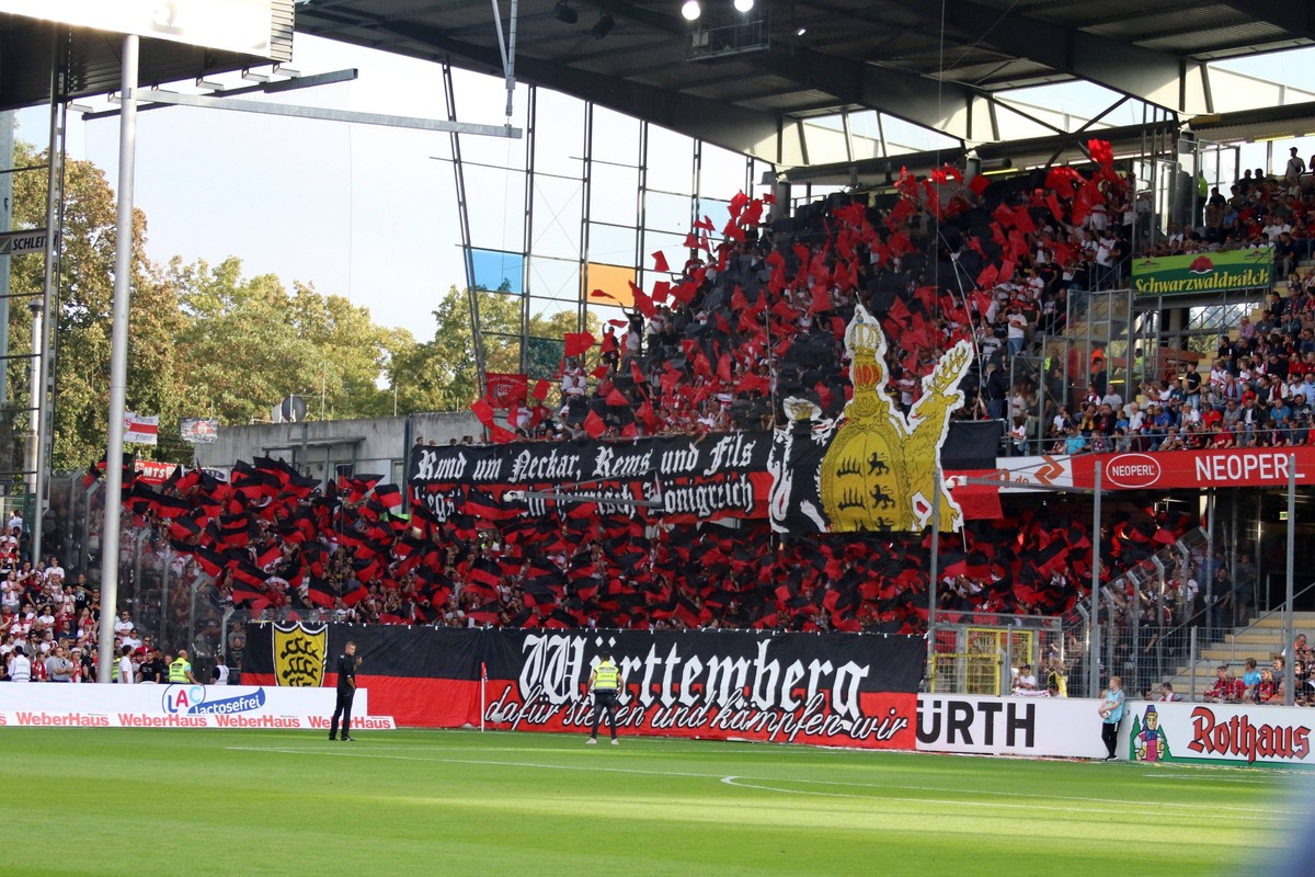 Lautstarke Kulisse und Fanblick des VfB Stuttgart in Freiburg, 1. BL: 18-19: 3. Sptg. - SC Freiburg vs. VfB Stuttgart DFL REGULATIONS PROHIBIT ANY USE OF PHOTOGRAPHS AS IMAGE SEQUENCES AND/OR QUASI-VI ...