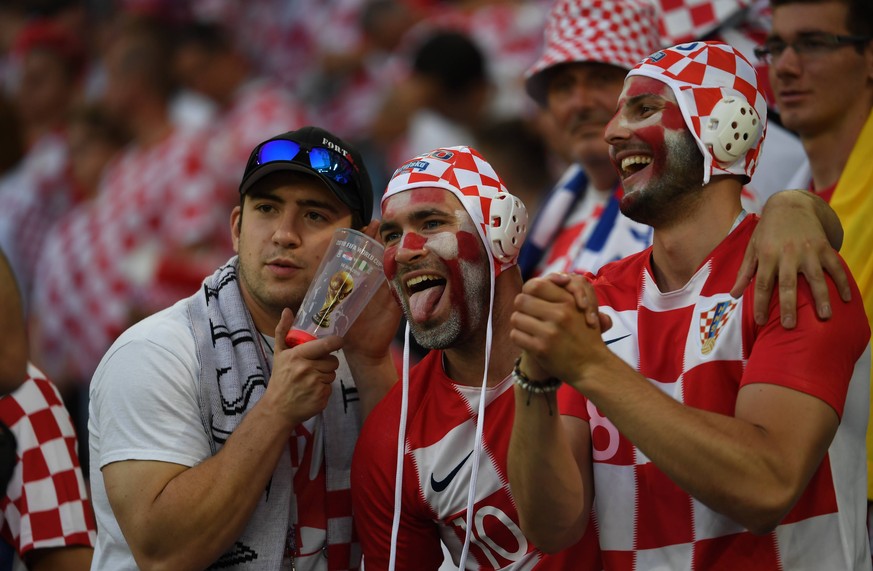 Warum tragen kroatische Fußball-Fans eigentlich Wasserball-Kappen?