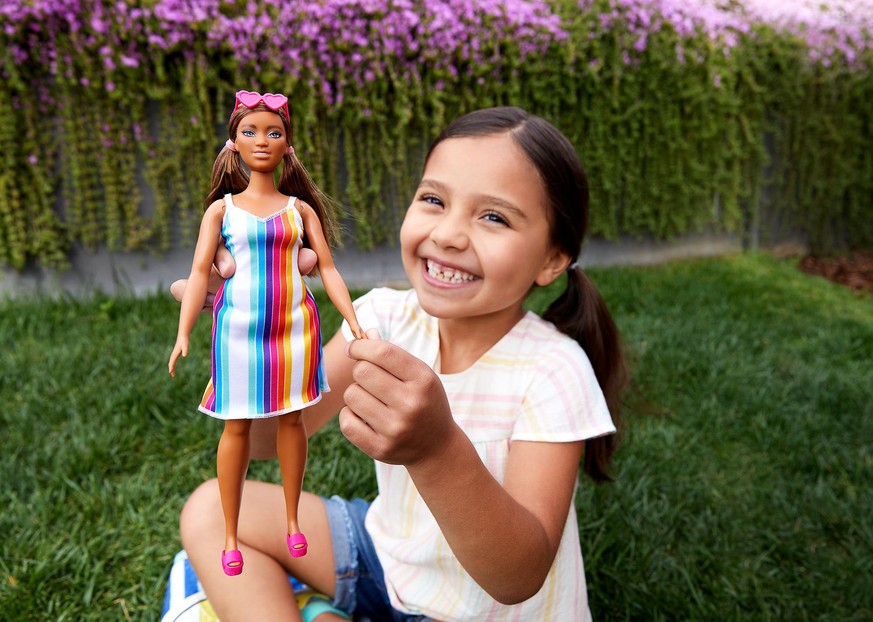 Nachhaltigkeit trifft auf Body Positivity: Die recycelte Barbie steht auch für ein diverses Frauenbild.