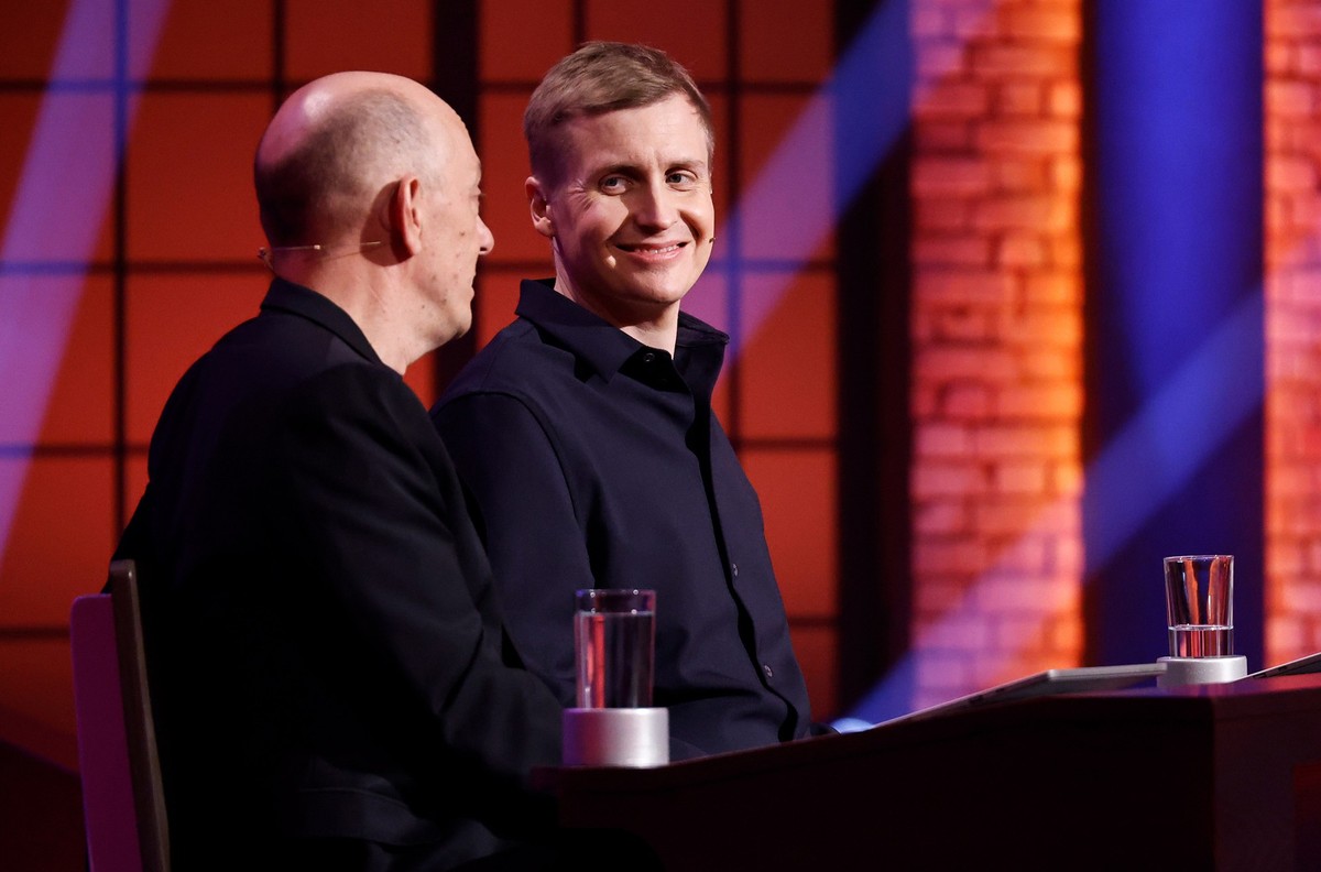 ARD/NDR WER WEISS DENN SOWAS XXL, "Das unvorstellbare Wissensquiz mit Kai Pflaume", am Montag (30.12.24) um 20:15 Uhr im ERSTEN.
Bernhard Hoëcker (l.) und Till Reiners (r.)
© NDR/Morris Mac ...
