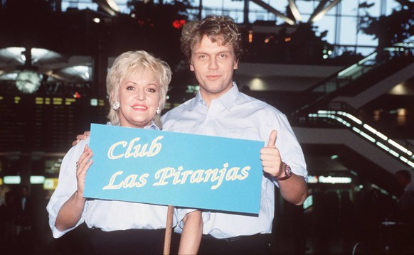 Das waren noch Zeiten: Angelika Milster und Hape Kerkeling 1995 in "Club Las Piranas" – jetzt sollen sie bald für eine Miniserien-Fortsetzung vor der Kamera stehen.
