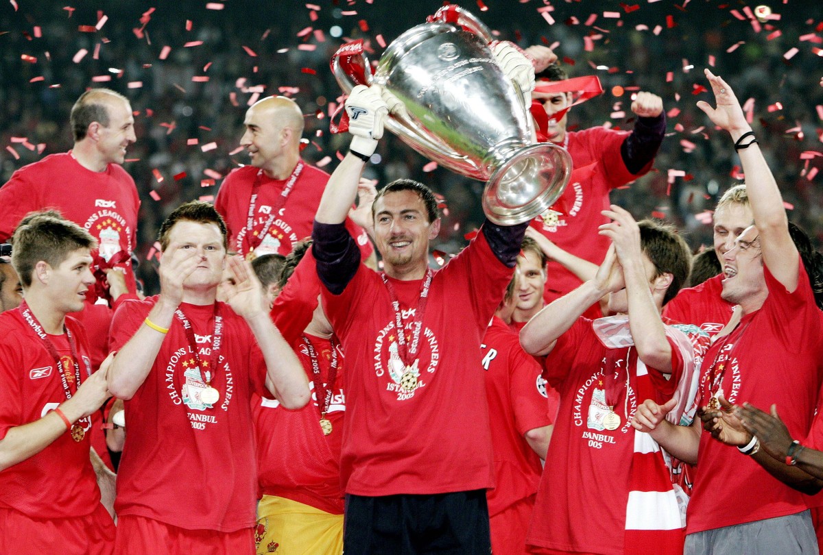 May 27, 2005 - Istanbul, Turkey - 058071.Steven Gerrard, John Arne Riise and Jerzy Dudek along with the Liverpool Team Celebrate.Champions League Final Football Match AC Milan vs Liverpool (3-3 Liverp ...