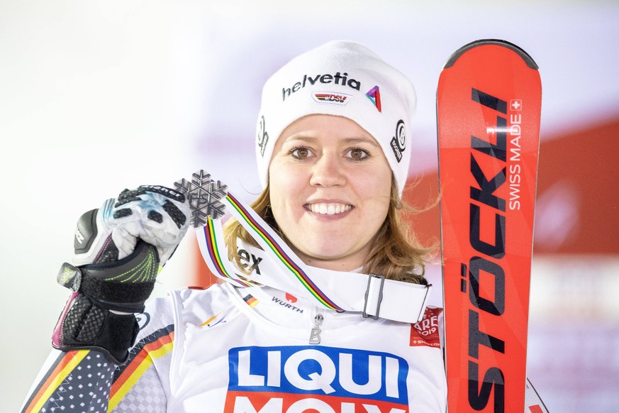 Sport Themen der Woche KW07 Sport Bilder des Tages 14.02.2019, Aare, SWE, FIS Weltmeisterschaften Ski Alpin, Riesenslalom, Damen, Siegerehrung, im Bild Silbermedaillengewinnerin Viktoria Rebensburg GE ...