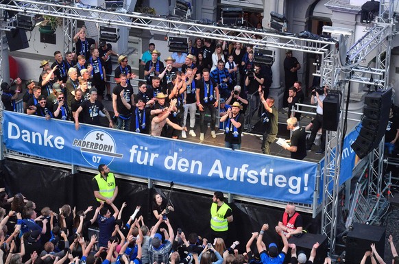 Schon nach dem Aufstieg in die zweite Liga war Baumgart in Paderborn ein Held.