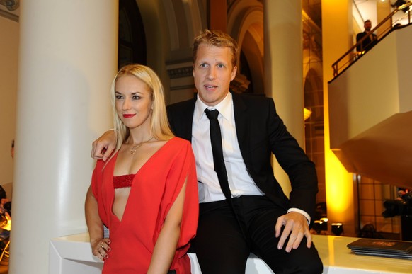 Oliver Pocher mit Freundin Sabine Lisicki / Deutsche Sportpresseball / Ehrung, Auszeichnung, Preis / Alten Oper / Frankfurt / 07. November 2015

Oliver Pocher with Girlfriend Sabine Lisicki German Spo ...