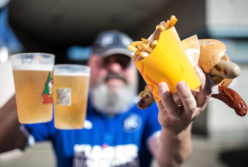 Elf Vereine haben ihre Preise für Bier und Bratwurst angehoben.