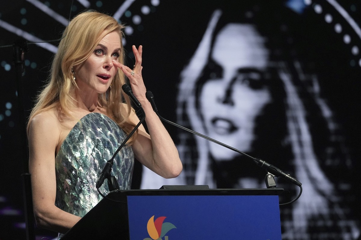 Nicole Kidman accepts the international star award for &quot;Babygirl&quot; during the 36th annual Palm Springs International Film Festival Awards Gala on Friday, Jan. 3, 2025, in Palm Springs, Calif. ...