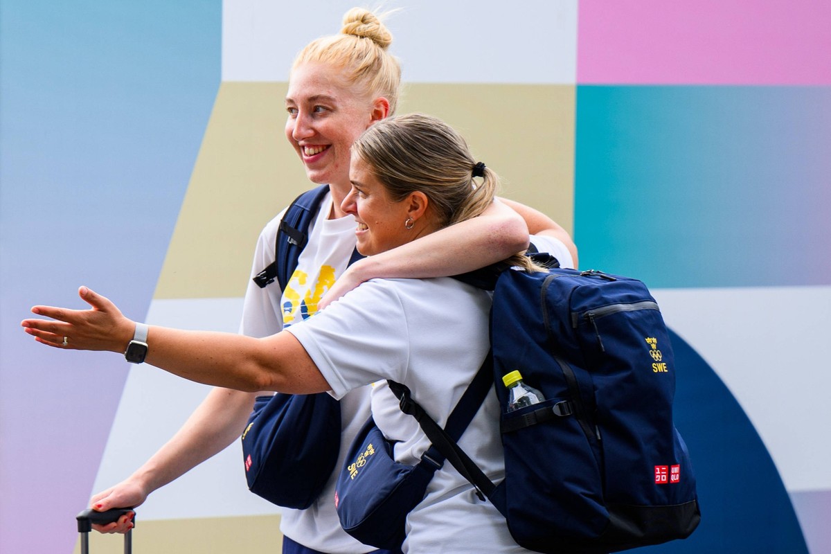 240721 Tyra AxnÃ r of the Swedish women s national handball team arrive the Olympic Village during day -5 of the Paris 2024 Olympic Games, Olympische Spiele, Olympia, OS on July 21, 2024 in Paris. Pho ...