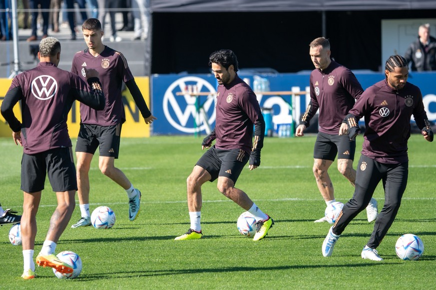 21.09.2022, Hessen, Frankfurt/Main: Fußball: Nationalmannschaft, Deutschland, Nations League, vor den Spielen gegen Ungarn und England, DFB-Campus, Training: Lukas Nmecha (l-r), Kai Havertz, Ilkay Gün ...