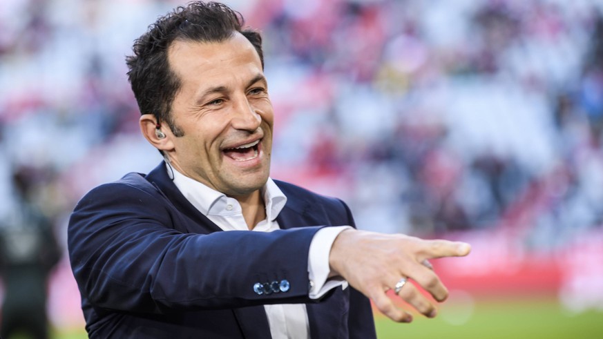 06.04.2019, xkvx, Fussball 1.Bundesliga, FC Bayern Muenchen - Borussia Dortmund emspor, v.l. Sportdirektor Hasan Salihamidzic (FCB - FC Bayern Muenchen) (DFL/DFB REGULATIONS PROHIBIT ANY USE OF PHOTOG ...