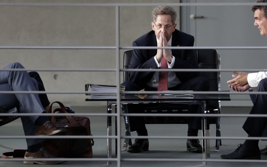 Seehofer will Maaßen mit "Anstand behandeln" und nicht entlassen