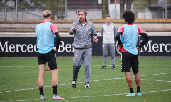 Der Stuttgarter Co-Trainer Michael Wimmer soll aktuell die Trainingseinheiten des VfB Stuttgart leiten.