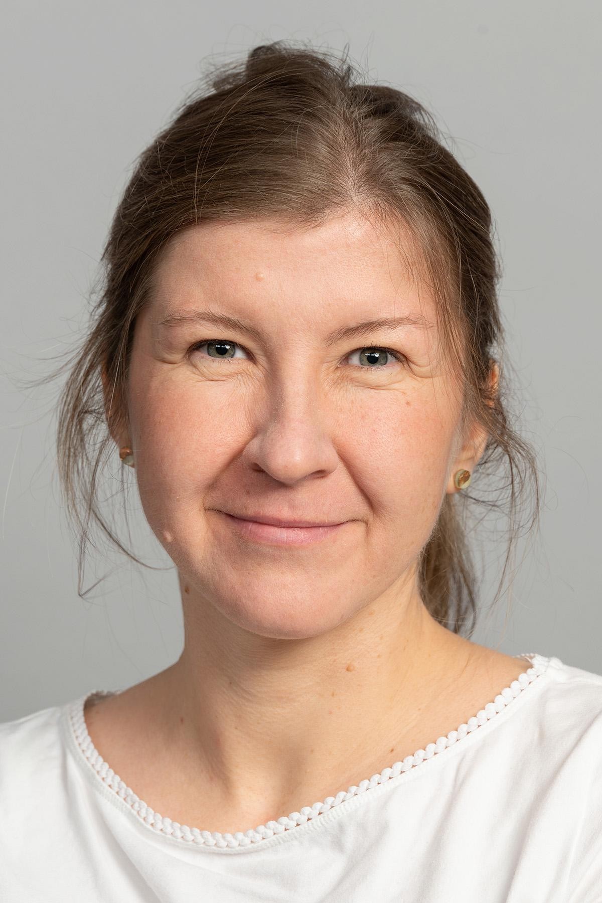 Carolin Marie Göpfert ist Pfarrerin in der evangelischen Markus-Gemeinde – und derzeit auch Leiterin einer Erstaufnahmeeinrichtung.