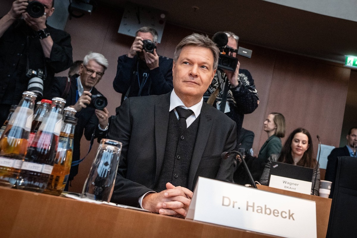 Deutscher Bundestag 2. Untersuchungsausschuss Atomausstieg �ffentliche Zeugenvernehmung Bundeswirtschaftsminister Robert Habeck als Zeuge vor dem UntersuchungsausschussDeutscher Bundestag 2. Untersuch ...