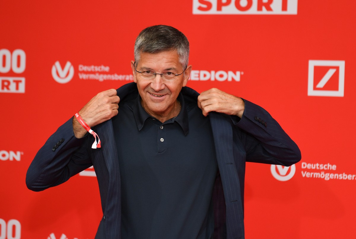 23.09.2020, Hessen, Frankfurt/Main: Herbert Hainer, Pr�sident des FC Bayern M�nchen, nimmt an der Veranstaltung BILD100 im Deutsche Bank Park Stadion teil. Foto: Arne Dedert/dpa +++ dpa-Bildfunk +++