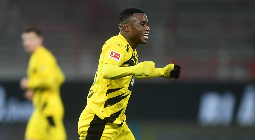 Youssoufa Moukoko Dortmund, jubelt nach seinem Tor zum 1:1 als j